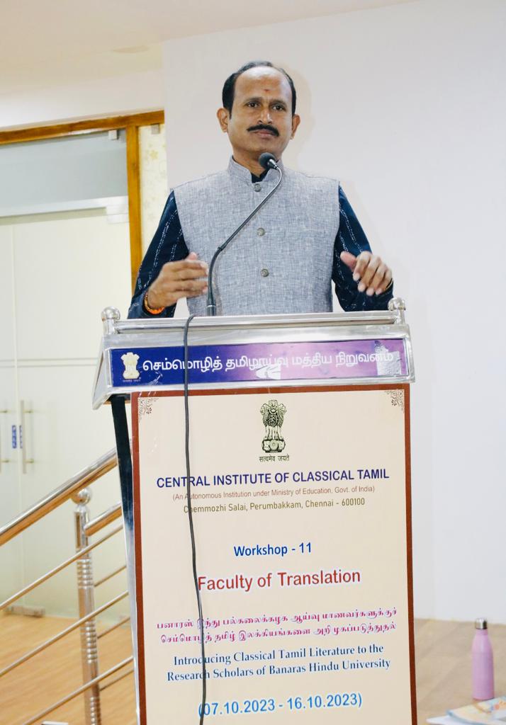 CICTOfficial's tweet photo. Introducing #Classical #Tamil Literature to the #Research Scholars of Banars Hindu University Valedictory function பனாரஸ் இந்து பல்கலைக்கழக ஆய்வு மாணவர்களுக்குச்  #செம்மொழித் #தமிழ் இலக்கியங்களை அறிமுகப்படுத்துதல் நிறைவு விழா #BHU #CICT
@bhupro
@VCofficeBHU
@Rachandrasekar https://t.co/21HFMBw8NJ