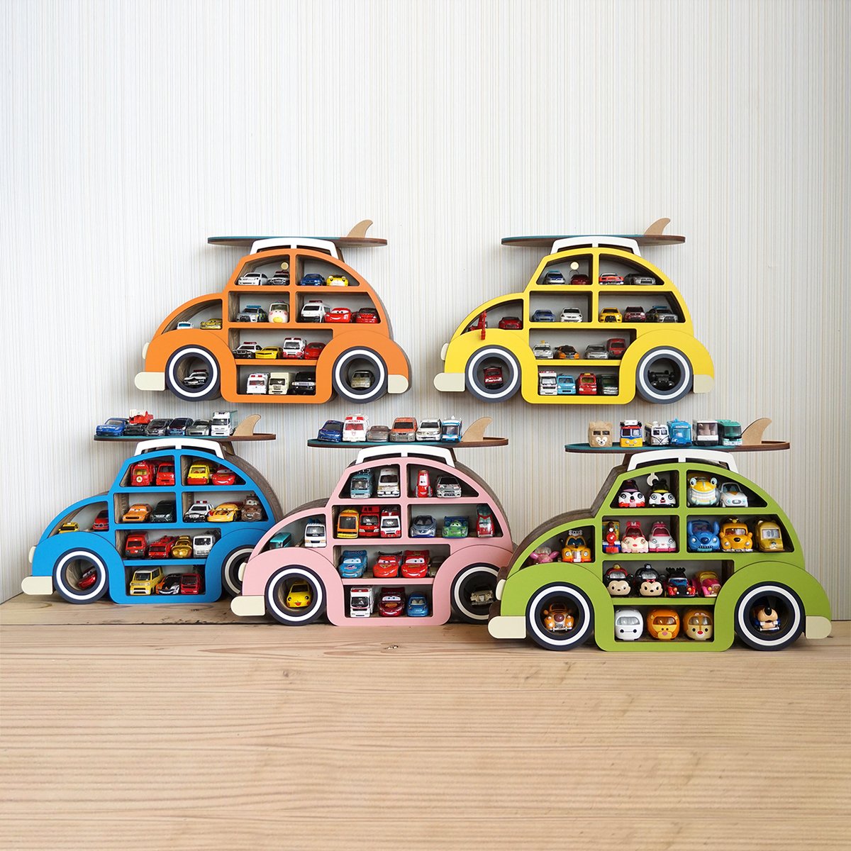 nine_d2015's tweet image. \ 🎁今月のプレ企画🎉 /
  
毎月やりそうな企画名ですが迷い中ですw

今回はクリスマスプレゼントにちょうど良いウッドガレージ２種類です
🚗ウッドガレージ・ビートルとミニ🚙
それぞれ１名当選となります

  応募方法はフォロー＆RTのみ🐘💨…