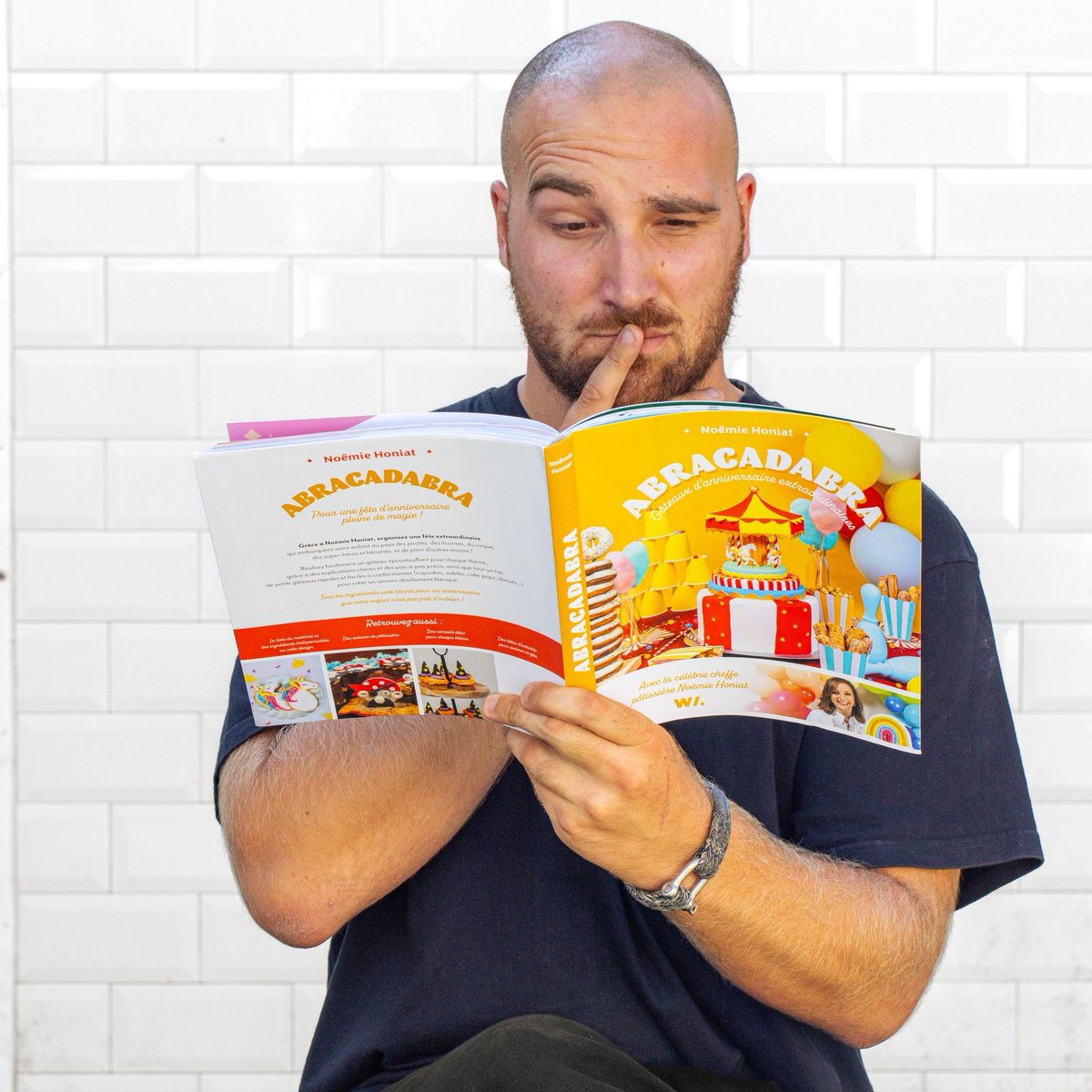 SpatuleProd's tweet image. RDV EN LIBRAIRIE ! 📚

On est très heureux (et fiers) de voir nos photos dans les 2 nouveaux livres de Noëmie Honiat : « Cuisine en famille » et « Abracadabra ». @HachetteLivre  

#livre #edition #cuisine