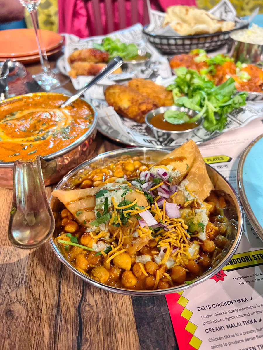 coolasleicester's tweet photo. ⭐️BID Spotlight⭐️

@LE_RestaurantWk starts TODAY. 7 days of delicious deals. Wondering where to start? Check out our latest @BIDLeicester Spotlight for our lowdown on some picks for families, lunchtime, date night, mates night, gluten free and vegan. 

➡️ https://t.co/jALxDKumHC https://t.co/iFkOAZsuBo