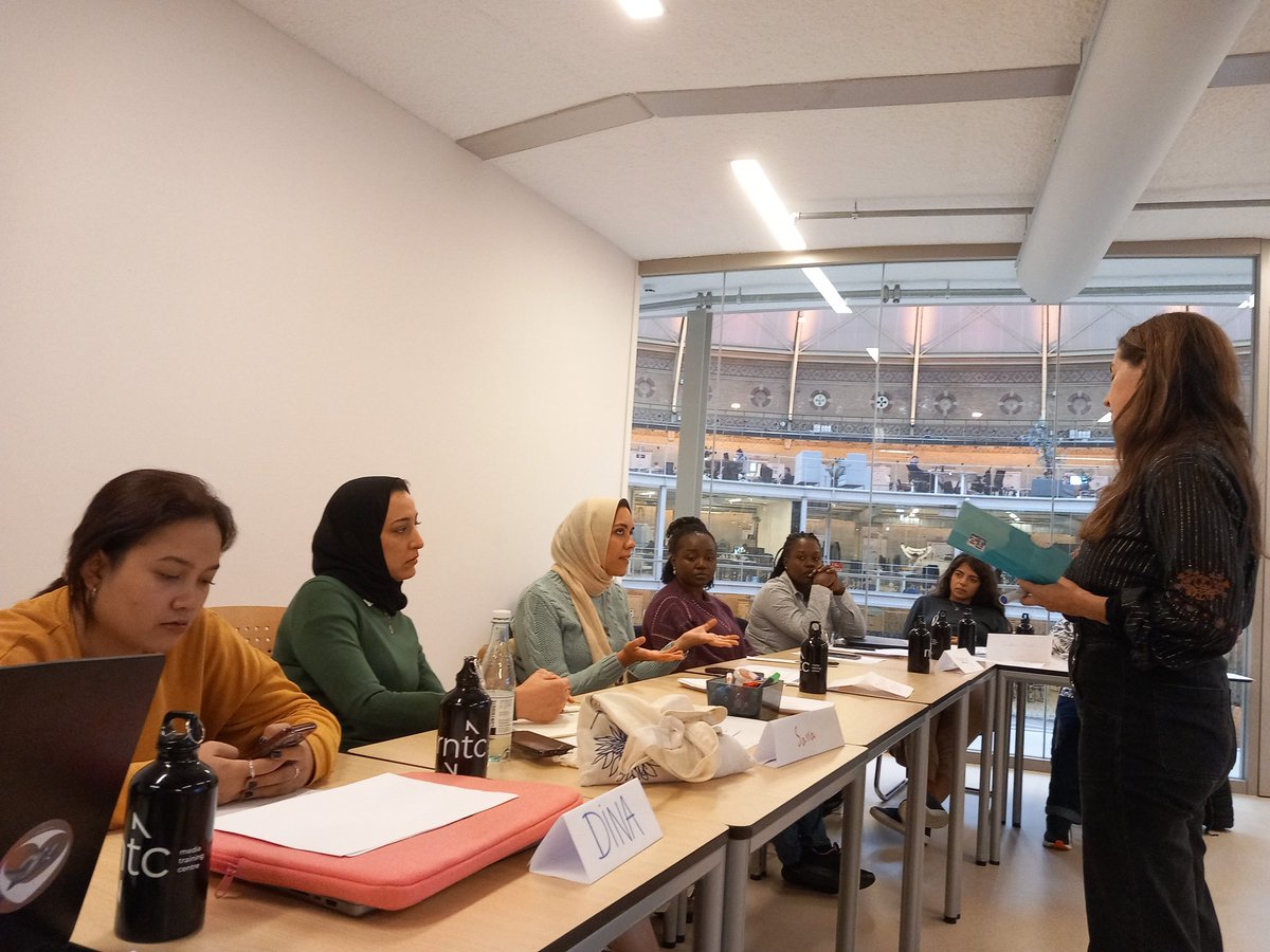 MajackD's tweet image. Week two in the Netherlands at #RNTC Koepel, Dome training centre. 

Topic: Media Campaigns for Social Change. 
- Learning levels of change for a campaign. 

@rntc #rntcexperience 
In short: a campaign should aim to focus on one or two specific levels to maximise impact.