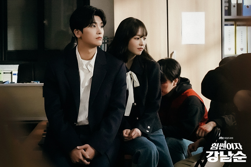 hyungsikness's tweet photo. Park Hyungsik and Park Boyoung new bts still cuts for 'Strong Woman Kang Namsoon' ❤️❤️❤️

https://t.co/cXILQaNsxz
#PARKHYUNGSIK #박형식 
#PARKBOYOUNG #박보영 https://t.co/T8nwZuj2w3