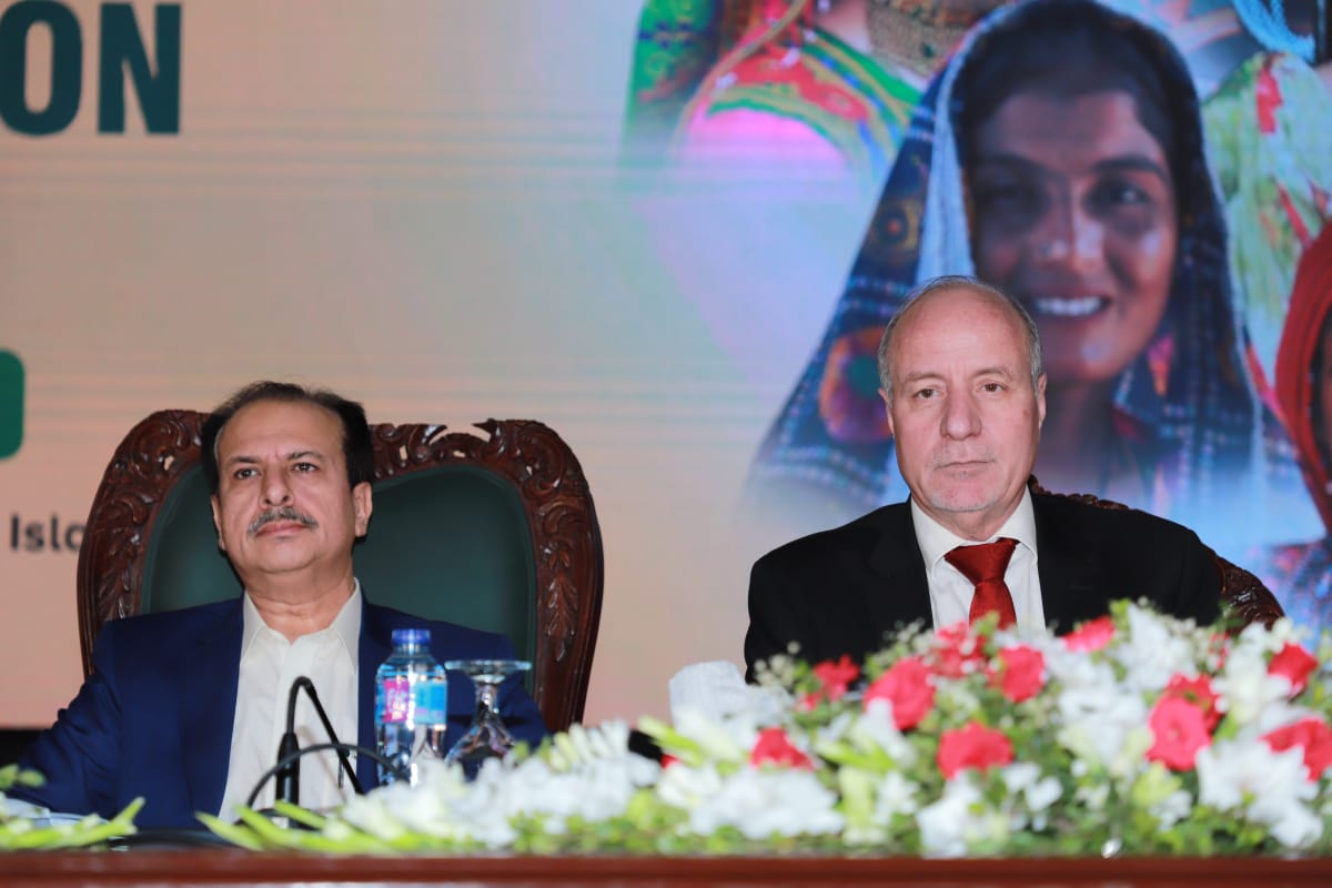 RSPN_PK's tweet photo. #RSPN with @NRSPPakistan has mobilised married women & men at the community level for improved access to family planning!
Today, our community women participated at the All Pakistan Women Convention on Family Planning & Population Management organized by #MoNHSRC & @UNFPAPakistan https://t.co/4mQ3vfOp6D