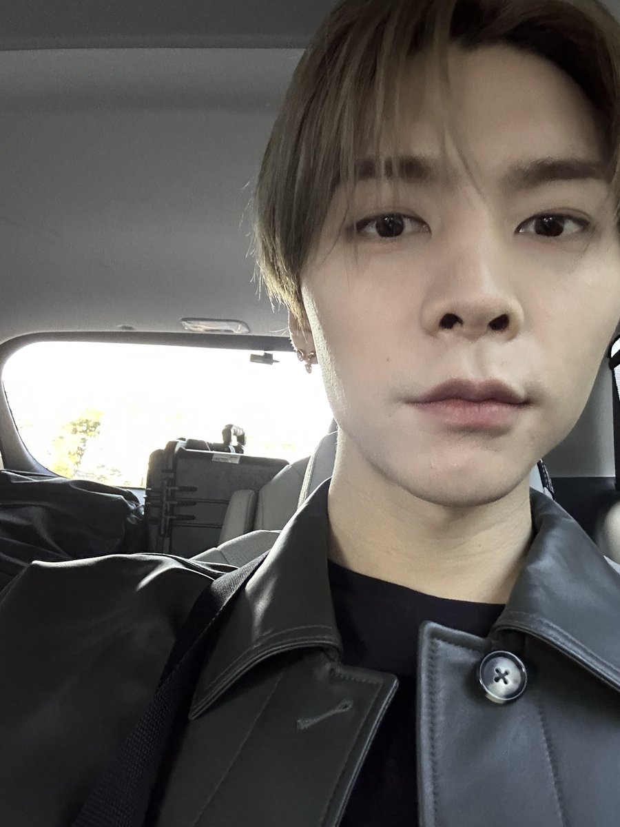 106FILES's tweet photo. #JOHNNY 💭 https://t.co/0ECAUPHjdh