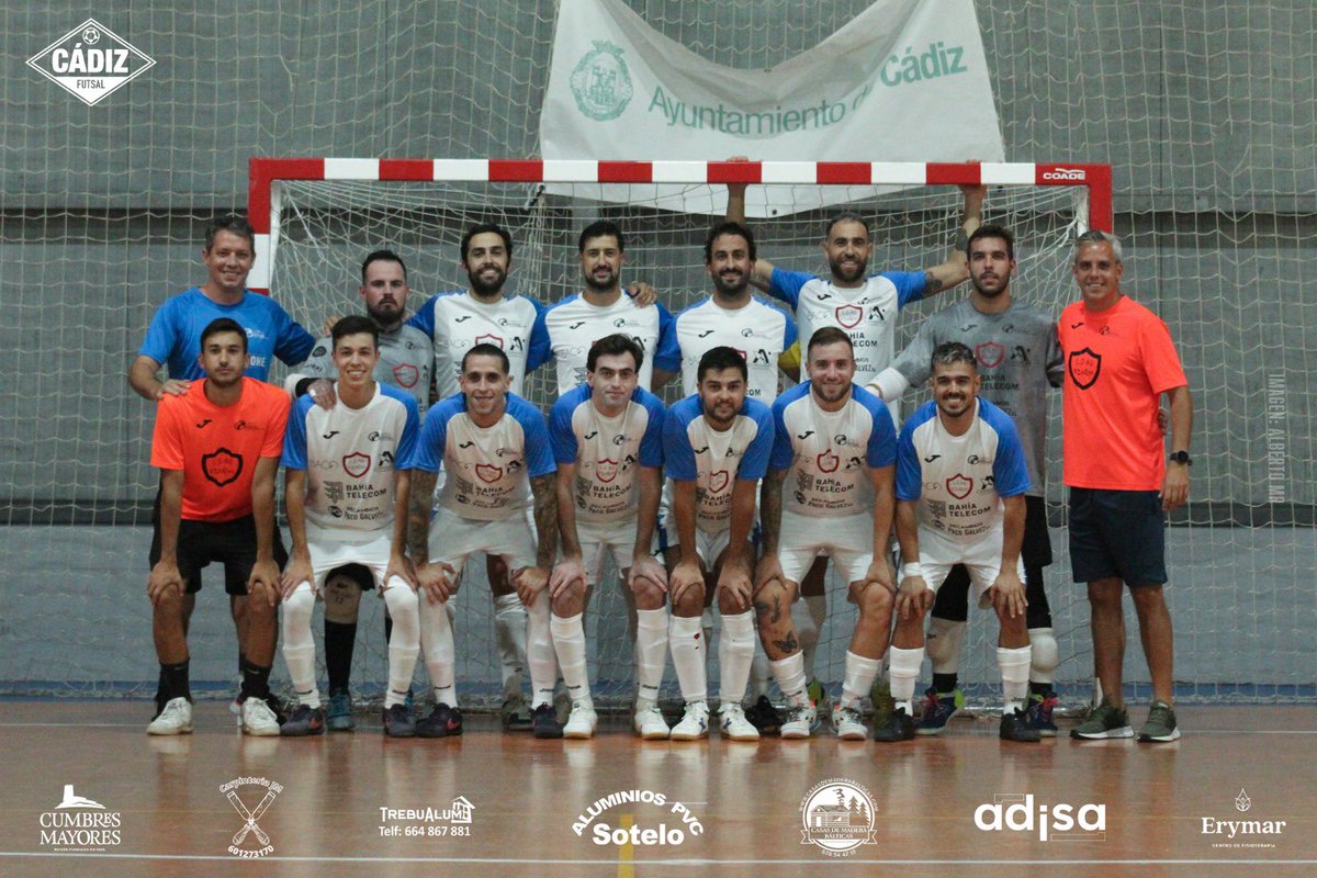¡DEBUTAMOS!

El pasado miércoles iniciamos la liga en la categoría senior

Un partido de presentación con una grada llena y un resultado positivo! 

#aluminiossotelo
#adisa 
#TrebuAlum 
#carpinteriaJM 
#CasasDeMaderaBalticas
#ErymarFisioterapia