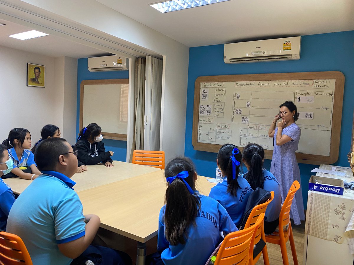 Some of our current trainee teachers conducting their second observed teaching practice today. #teflthailand #onsitetraining #careerchange #teflchiangmai #tesolcertificate #teachabroad #TEFLCertification #ChiangMaiTEFL #seetheworld #culturalimmersion #SEETEFL