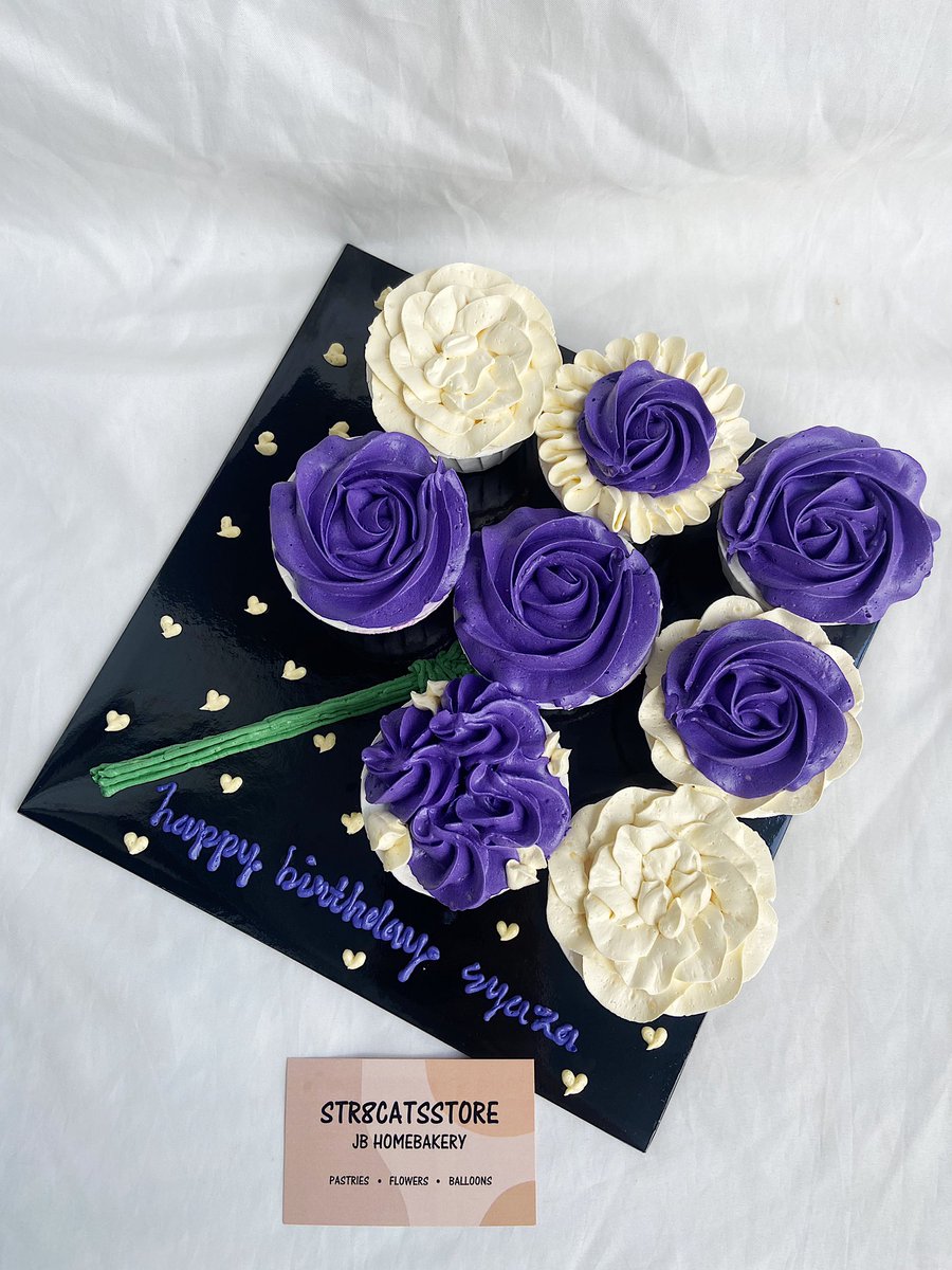 str8cats's tweet photo. 6INCH & CUPCAKES BOUQUET
#birthday #birthdaycake #minimalistcake #minimalism #pastelcake #bentocake #jbcakes #jbfoodie #pastryporn #jbhomebakery #jbhomebaker #cupcakes #cupcakefrosting https://t.co/gQ23XXeEKi