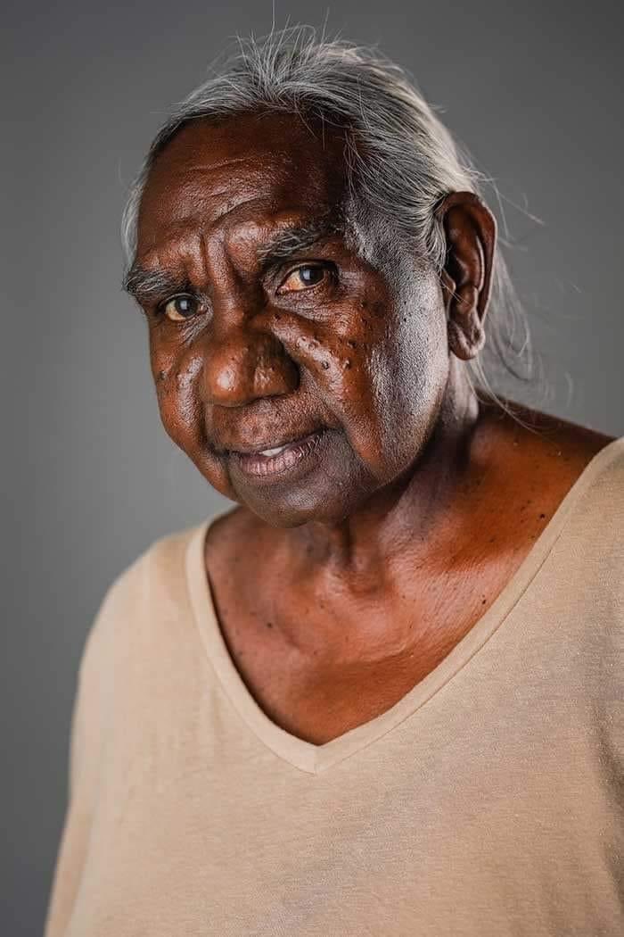 RositaDaz48's tweet image. •This sends chills to my spine... 

-My people are not threatened by silence. 
-They are completely at home in it. -They have lived for thousands of years with Nature’s quietness. 

-My people today recognise and experience in this quietness the great Life-Giving Spirit, the…