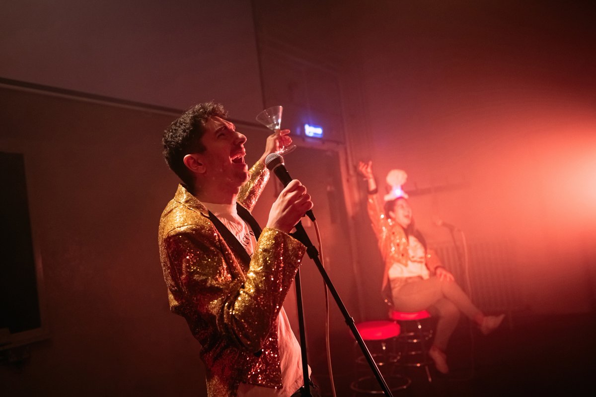 Very excited to have <a href="/emmaandpj/">emma + pj</a> visiting the showroom this THU with Ghosts of the Near Future. All kicks off at 7.30pm! 

theshowroomchichester.co.uk/whats-on/emma-…