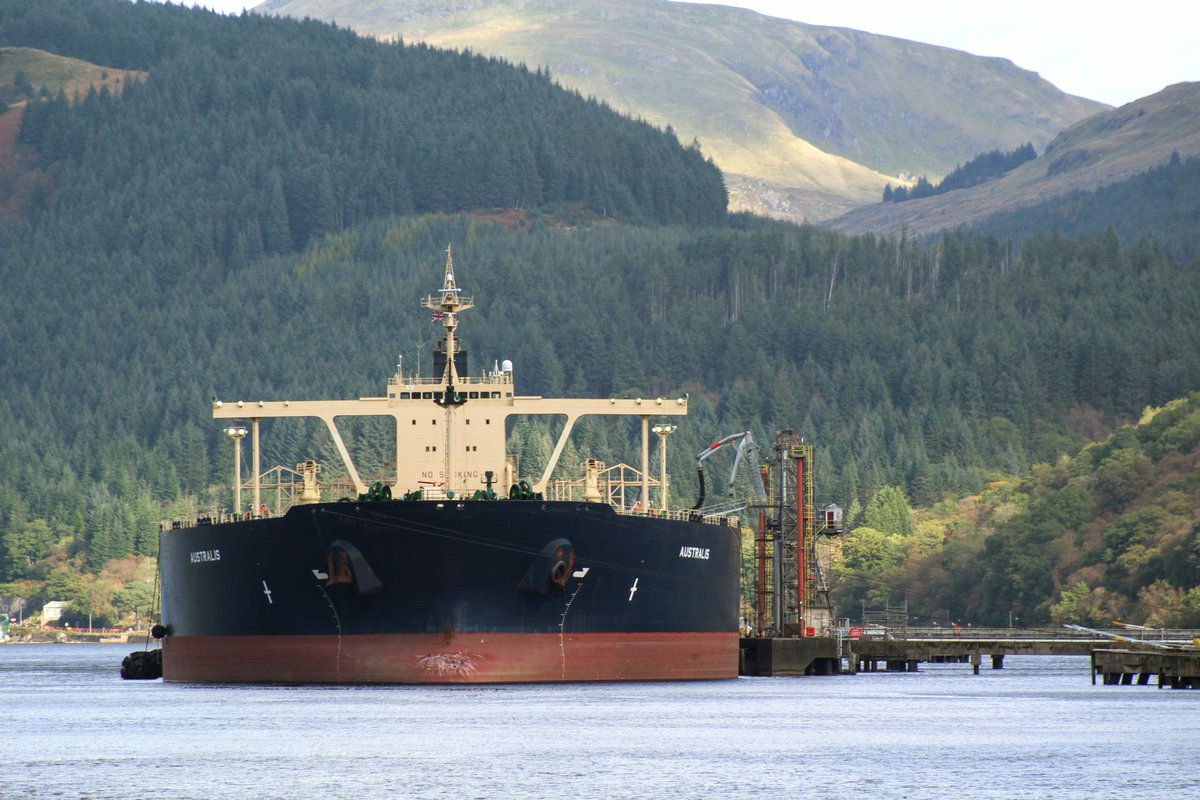 LearnerWcs's tweet photo. A busy weekend on The River Clyde and the Firth so lots of photo opportunities. #GovanPartickBridge making its way up the river #TridentSub off Kilcreggan. #Australis moored at Finnart on Loch Long and #AshleighJane fishing off Cloch Point https://t.co/vztPS9GZ6m