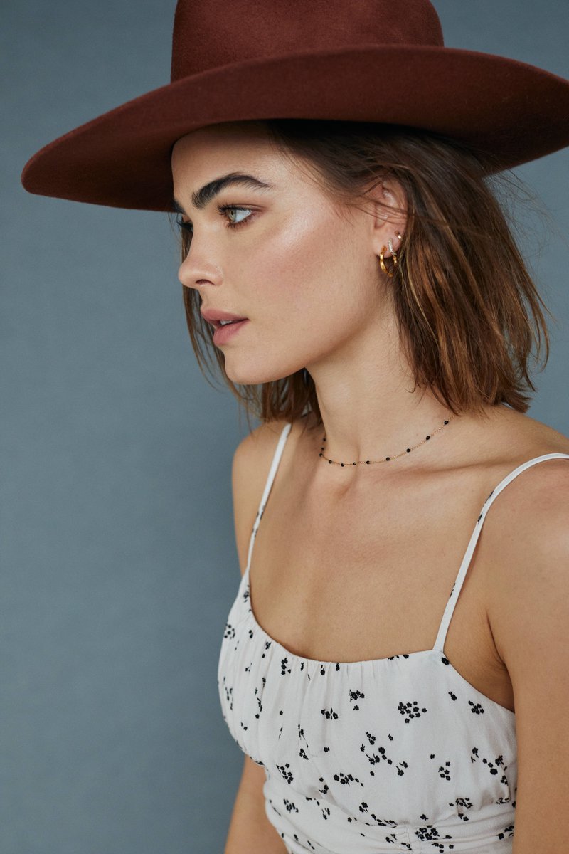 idaretouching's tweet image. Natural Retouching, The key to natural retouching is to be subtle. Don't overdo it, or your portrait will start to look fake.

#naturalretouch #portraitretouch #retouching #retouch