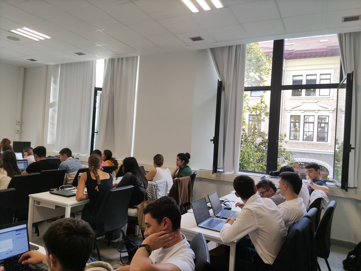 EuskoData_SA's tweet photo. Eskerrik asko! Gracias a los alumnos por acompañarnos en esta sesión 👏
Más formaciones prevista en @deusto Donostia! Próximamente... 😉
#RRHH #a3innuva #selección @WKa3Software @deustoDBS https://t.co/2OQYSUMYCY