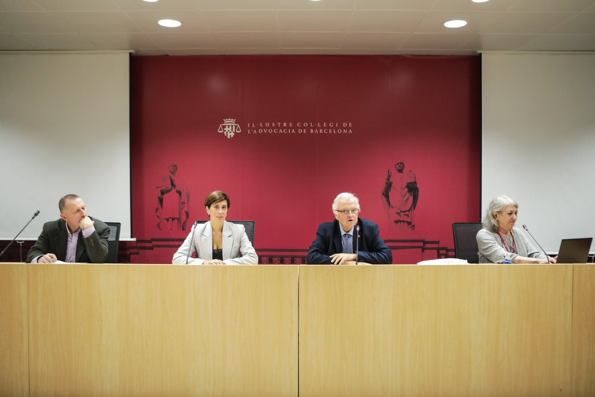 ICABarcelona's tweet photo. El secretari de l'ICAB, @JoaquimSagnier, i la pres. de la Secció de Dret de Família @crisdiazmalnero, han inaugurat la Joint Family Law Conference and Networking Exchange Barcelona - Georgia. Bona ocasió per crear sinergies i establir contactes amb advocats/des de l'@StateBarofGA https://t.co/DQURM0NiUh