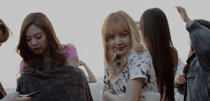 lisaoldprints's tweet image. #리사 #LISA