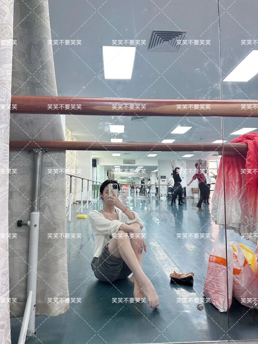 xiaohalu123's tweet photo. 投稿💌：
@XiaoWanbb_ @tbzt3623 @wqganenshi_ 
失踪人口🤩#m https://t.co/JCJf1u0cZE
