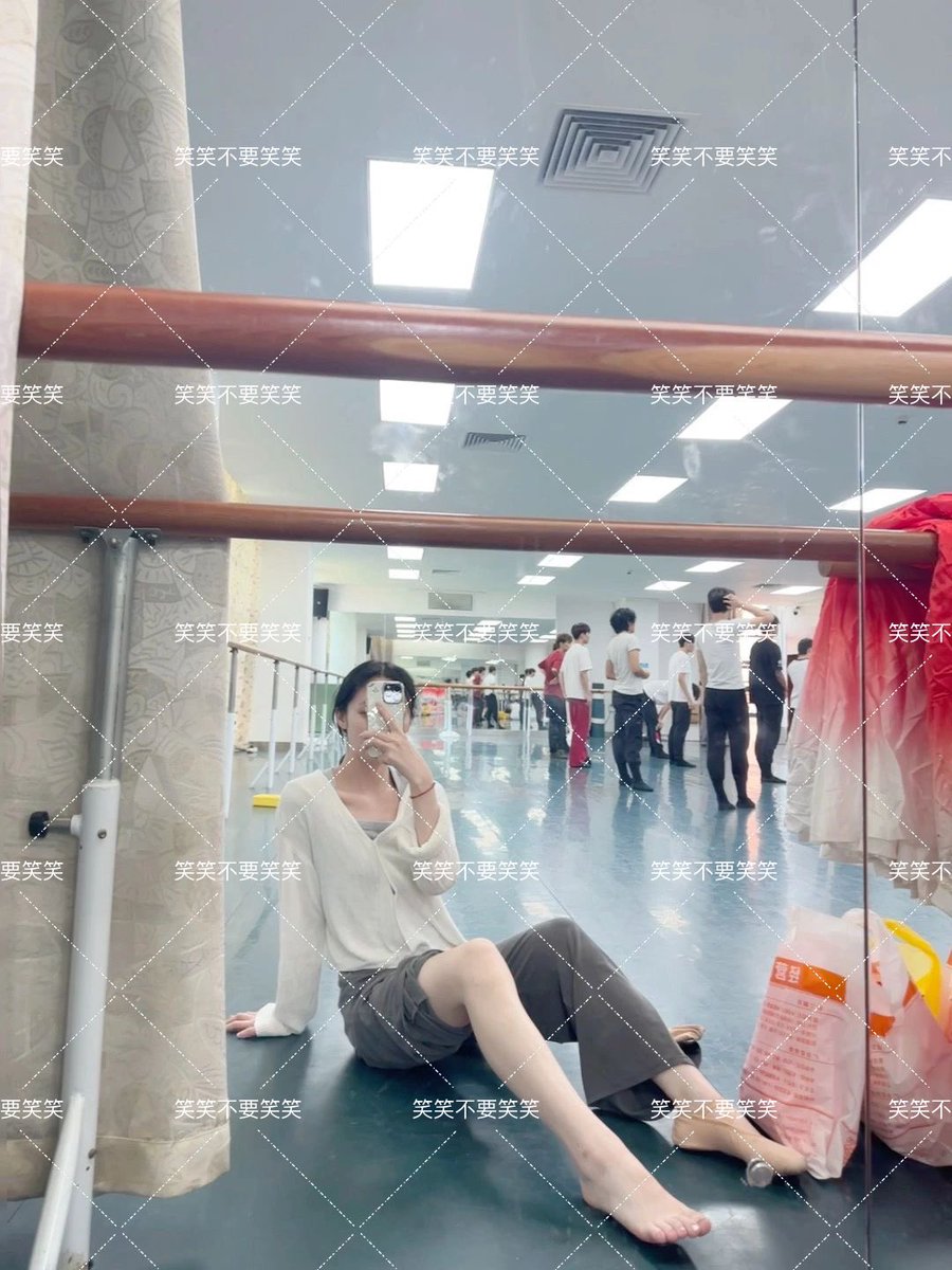 xiaohalu123's tweet photo. 投稿💌：
@XiaoWanbb_ @tbzt3623 @wqganenshi_ 
失踪人口🤩#m https://t.co/JCJf1u0cZE
