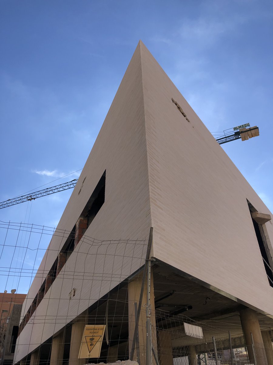BloquesBarruca's tweet image. Estamos dando vida a un nuevo y moderno Centro de Salud en El Ejido, Almería. Construyendo con nuestro ladrillo coupe.
ORDAZ Arquitectura + Ingeniería 
Vialterra Infraestructuras 
#andalucía #apae #salud #construccion #hormigon #prefabricado #SaludEnElEjido #Almería #Construyendo