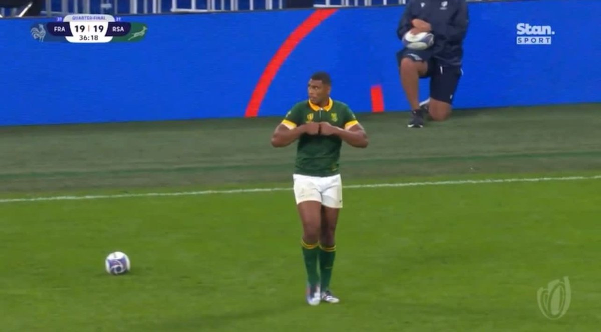 Nick_H_McG's tweet image. I want to live the rest of my life with the audacity of this move.

#RSAvsFRA 
@Springboks