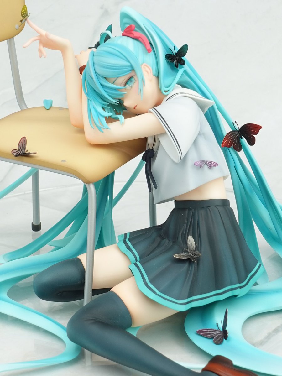 初音ミク 蝶の少女 🦋(<a href="/naruyotame4/">干潟為四</a> <a href="/Epic__Works/">Epic-Works@TFO22</a> )干潟為四様 完成しました☺️先日のホビラン29にて購入。彩色見本とはガラリと雰囲気変えてオリジナルの表現にしてみました。写真技術ないから普通に撮影したけれど、夕陽がぼんやりさしこむようなスチュエーションで撮影してみたいなぁ🌇