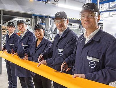 Für einen zweistelligen Millionen-Euro-Betrag hat <a href="/Covestro/">Covestro</a> seine Produktionskapazitäten für thermoplastische Polyurethan-Folien des Platilon Sortiments sowie die dazugehörige Infrastruktur und Logistik am Standort im niedersächsischen Bomlitz erweitert. buff.ly/3tF4xPO