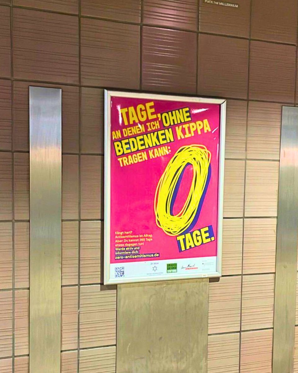 AmadeuAntonio's tweet photo. Shalom, ihr Verbündeten!*
Plakatchallenge - Ab jetzt: 🪧 in 84 Städten deutschlandweit an über 1.350 Standorten hängen unsere Plakate. Wir haben schon einige gespottet! Und ihr?🕵️🔍
Macht ein Foto von euren Entdeckungen, vertagt uns und verwendet den #zeroantisemitismus 📸 https://t.co/NmRYwg5yJY