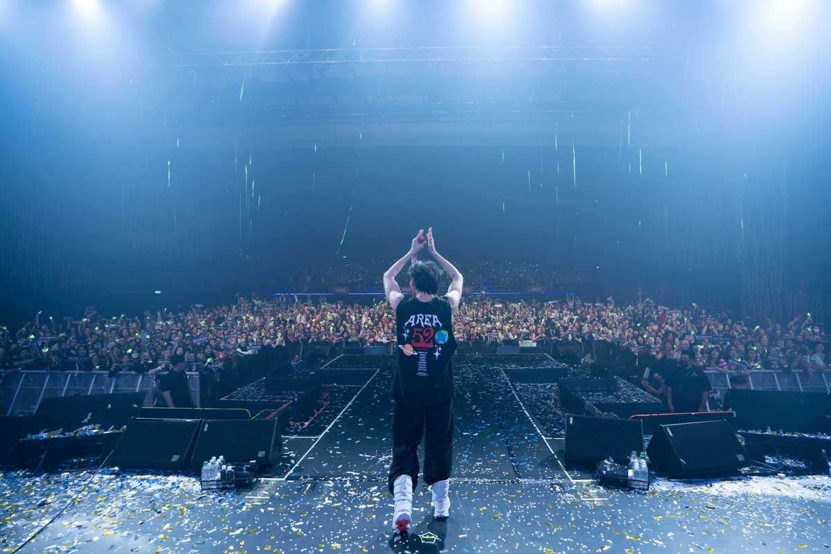 imemalaysia's tweet photo. IGOT7, did you have fun last night? As promised by our boy, BamBam, last night was one of the best nights of your life, right?

Thank you for your unwavering support to us and of course to BamBam! We'll see you again very soon!

#BAMBAM #THE1STWORLDTOUR #AREA52 #GOT7
#iMe #iMe_MY https://t.co/MXZypAwPht