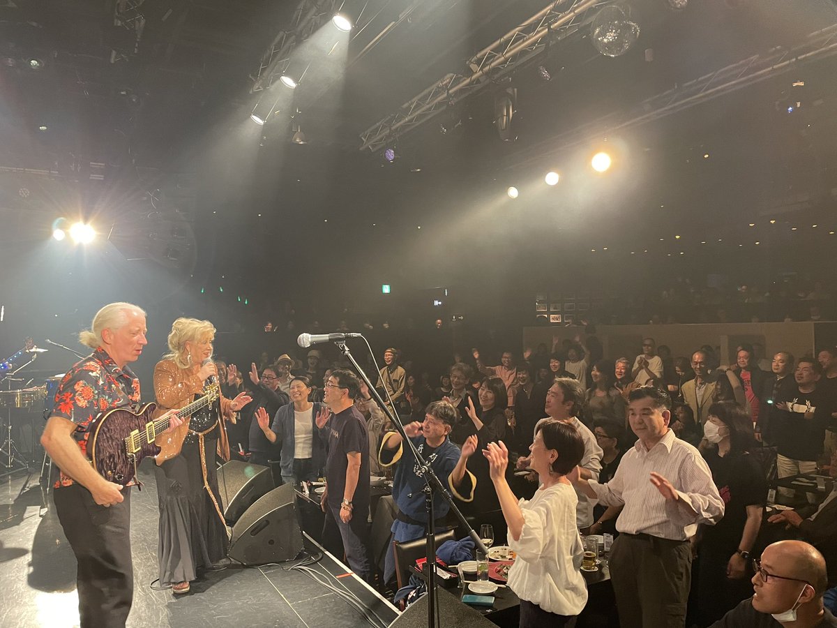 Two wonderful shows last night at Osaka Billboard Live to finish our Japan 2023 tour👍👍Thanks to everyone who came and made it such a special evening 👍