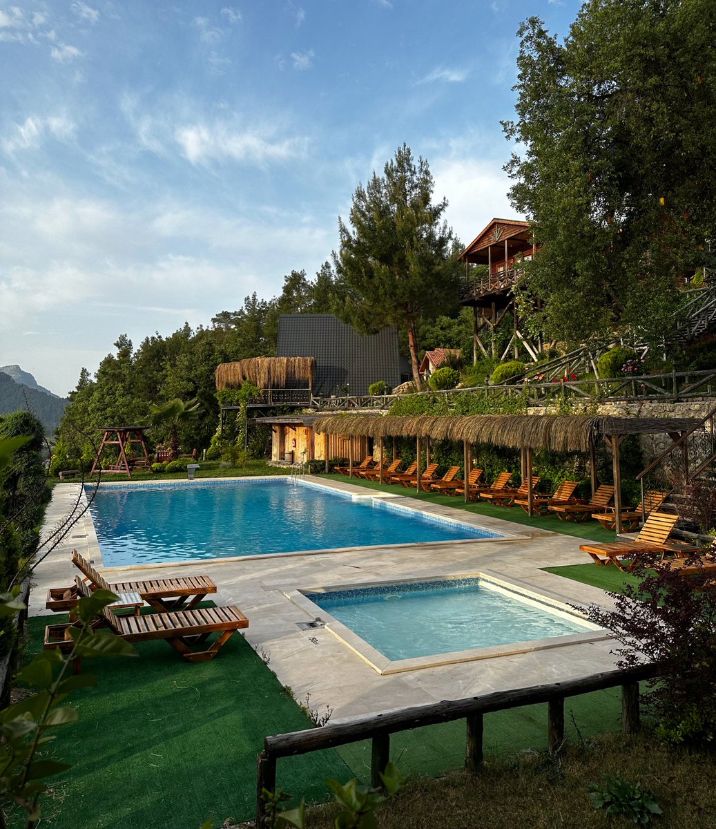 Antalya’ya 1 saat uzaklıkta, doğayla iç içe olan Botanik Göl Evlerinde kal.