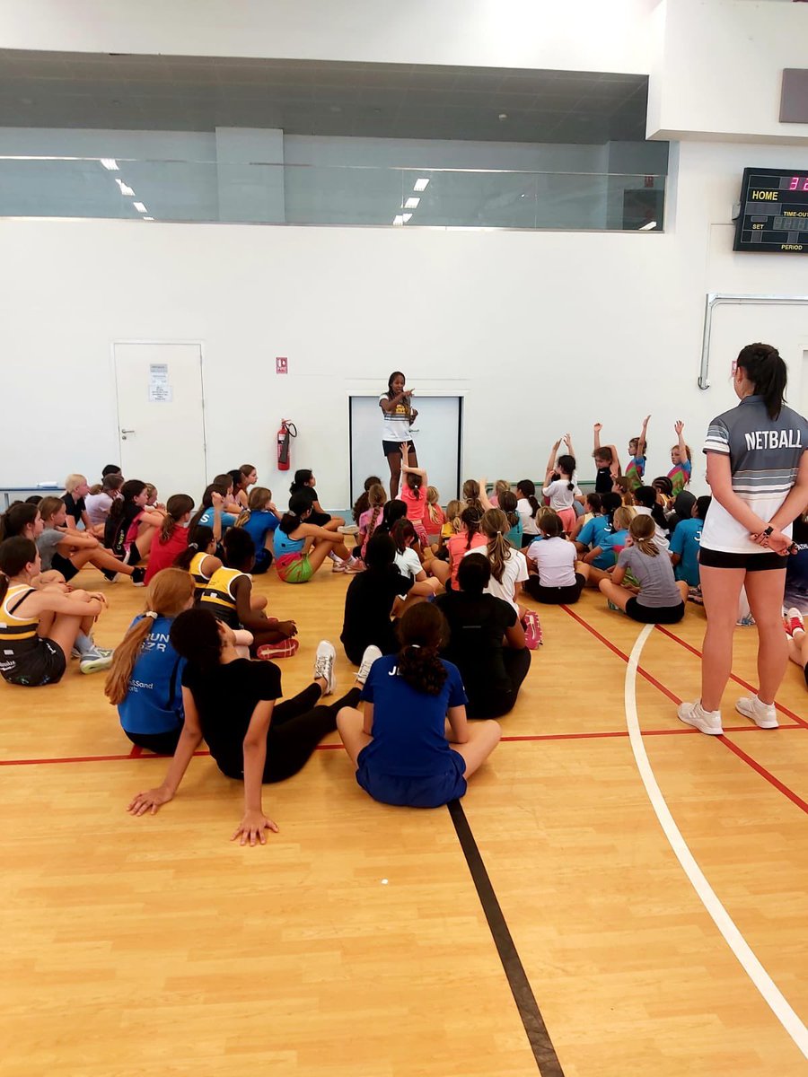 SedberghCourses's tweet image. Day 1 of our Netball Camp @DubaiCanes and with the incredible @PamelaCookey is in the books! 🏐🌪️ What an amazing day of learning, teamwork, and fun. Two more days of netball excitement to go – stay tuned for more updates! #ThreadOfGold