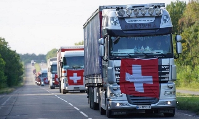 🔴 Як влада бере під контроль ввезення гуманітарних вантажів

biz.censor.net/r3449713

З 1 грудня в Україні змінюються правила митного оформлення гуманітарної допомоги, які значно затрудняють ввезення такої допомоги та надають чиновникам широкі повноваження. Це загрожує зменшенню