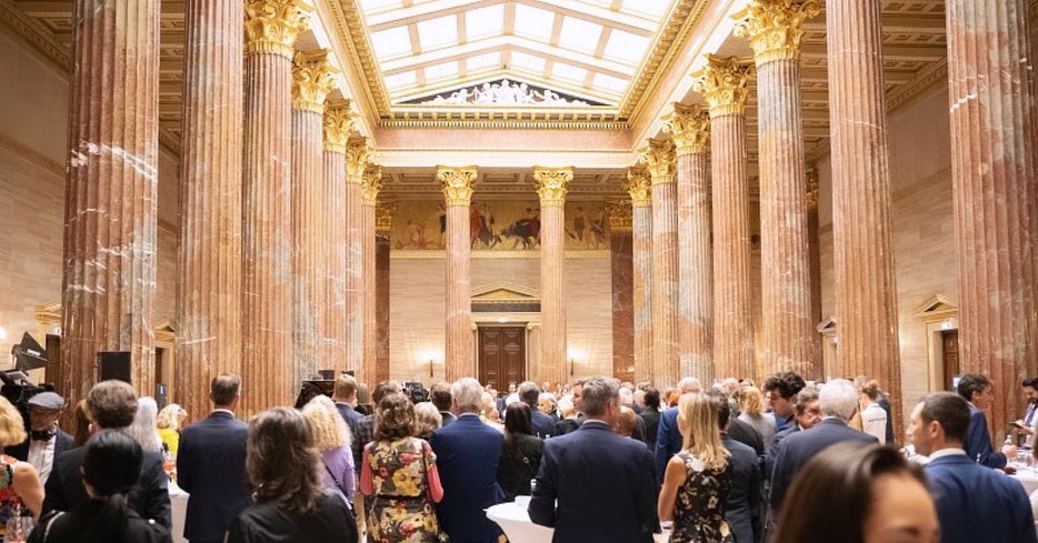 LidiaMusic3's tweet photo. Last Wednesday I had the pleasure to attend the 50^ year’s anniversary of the Österreichisch-Italienische Gesellschaft in the haus of democracy: the Vienna Parliament. A great opportunity to celebrate cross-cultural understanding and our communities in an European perspective. https://t.co/iC79UNXiIX