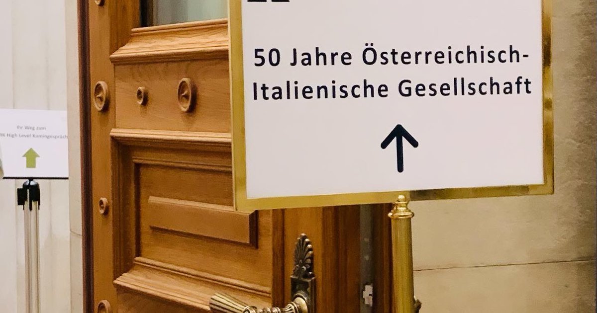 LidiaMusic3's tweet photo. Last Wednesday I had the pleasure to attend the 50^ year’s anniversary of the Österreichisch-Italienische Gesellschaft in the haus of democracy: the Vienna Parliament. A great opportunity to celebrate cross-cultural understanding and our communities in an European perspective. https://t.co/iC79UNXiIX