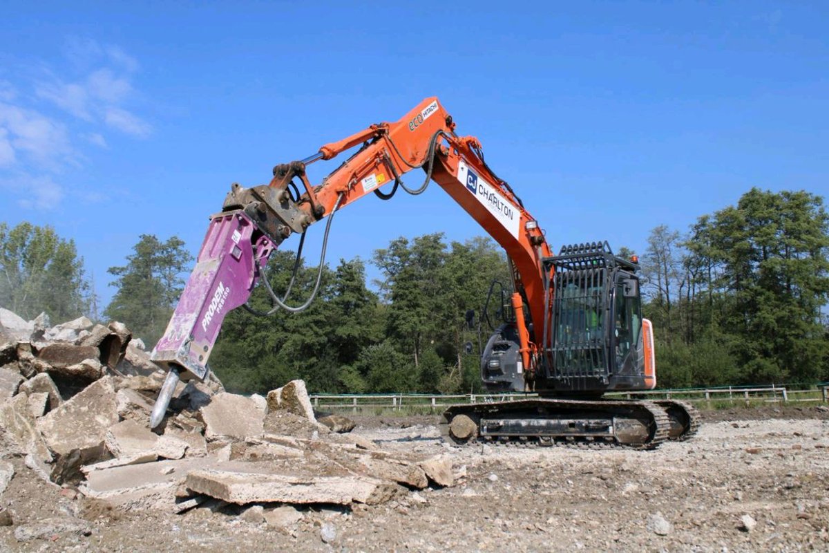 BPHAttachments's tweet photo. Here's the essential excavator attachment combo for construction on all sites!
#PRODEM Compactor Plates » Breakers » Pallet Forks 
Ask us for opportunities to hire or buy ☎ 0845 017 6972

#construction #attachmenthire #planthire #excavators
#demolition #hydraulicequipment https://t.co/9GiTxLewnc
