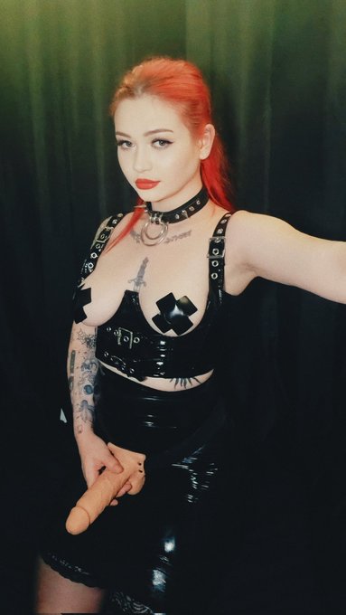 Surprise 🖤 https://t.co/gDUtaAxWSL<a href="/tag/adultwork"class="tags"><span>#adultwork</span></a><a href="/tag/exhibitionist"class="tags"><span>#exhibitionist</span></a><a href="/tag/flashing"class="tags"><span>#flashing</span></a><a href="/tag/publicslut"class="tags"><span>#publicslut</span></a>