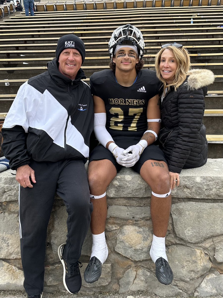 Clarence Holley (@kobes_dad_20) on Twitter photo 4 hours drive each way, concession stand lunch, cold and windy weather to watch <a href="/esuhornetsfb/">ESU Hornet Football</a> get another big win! Always a blessing to watch <a href="/holley_kobe/">kobe holley</a> help his team win! These are the games <a href="/StevieNicks/">Stevie Nicks</a> should be getting to. #BestDayEver 4 hours drive each way, concession stand lunch, cold and windy weather to watch <a href="/esuhornetsfb/">ESU Hornet Football</a> get another big win! Always a blessing to watch <a href="/holley_kobe/">kobe holley</a> help his team win! These are the games <a href="/StevieNicks/">Stevie Nicks</a> should be getting to. #BestDayEver