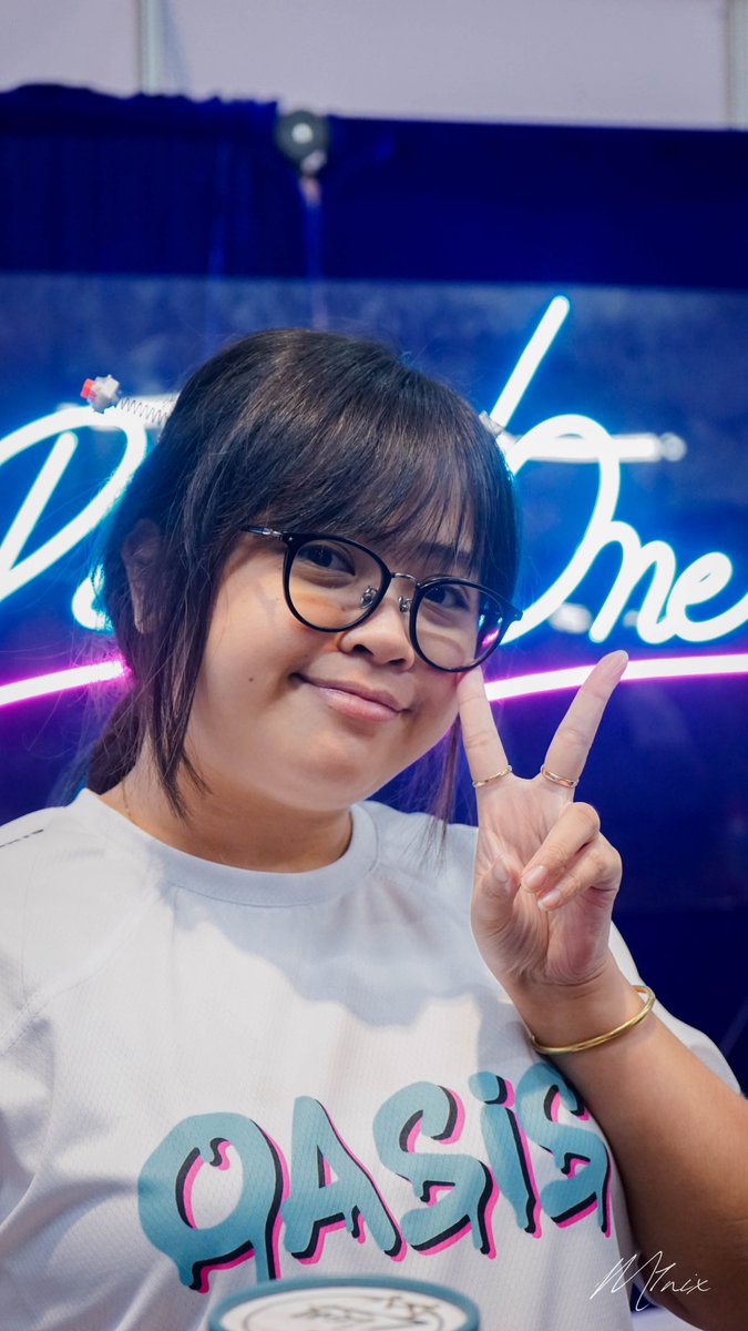 M1nix_'s tweet photo. Shock-ing hiRez photos. :))
#SpycamNiM1nix in #TGLR2 https://t.co/i0TIdolbBi