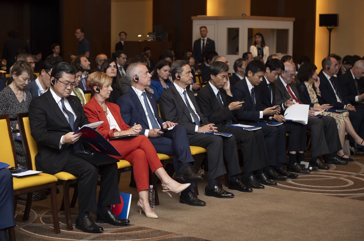 arantxa_tapia's tweet photo. 🇯🇵💼 #BusinessLeaderSummit jardunaldia ospatu dugu Tokyon, Japoniako Ekonomia, Merkataritza eta Industria Ministerioarekin eta energia-sektoreko 30 bat industria-enpresa eta zentro teknologikoekin batera.
Helburua: Euskadiren gaitasun teknologiko eta industrialak saltzea. https://t.co/Ka7tjpqV9c
