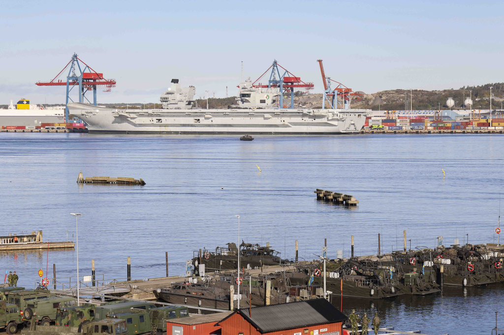 Beautiful day in Gothenburg ☀️ The Ship’s Company has enoyed a few days alongside taking in all the sights of our friendly host city. Today, the Ship has welcomed multiple JEF events and tours ahead of a busy week of engagements. #Gothenburg #Sweden #UKCSG23