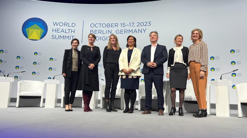 Honored and privileged to chair a wonderful and thought-provoking session at the #WHS2023 in Berlin. Rethinking Nursing. With dear colleagues from around the world. Dr Wentao Zhou, Carla Eysel, Klara Karlsson, Dr Jannis Vitzthum, Helene Maucher, Dr Amelia Tuipulotu