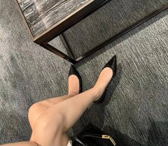 jayarragadio's tweet photo. Yesterday I bought the shoes because I liked them while shopping🥿📷, today I tried on the shoes and I think they fit my feet well📷 💕 https://t.co/aDXsysPpIL