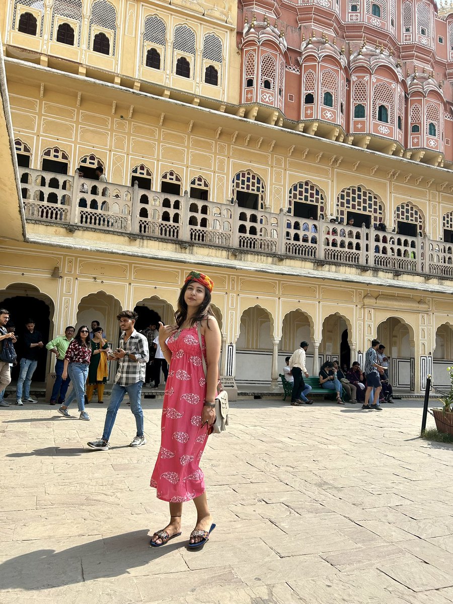 this_is_swati_'s tweet photo. Where every corner tells a tale of royalty and culture 🏰🌺 

Went to jaipur trip last weekend☺️

#jaipurphotography #rajasthan 
 #RajasthanRoyalty
#JaipurSightseeing
#TravelMemories
#PalacesAndFortresses
#CultureInEveryCorner
#jaipurdiaries #jaipurblogger #rajasthanifood https://t.co/Q7cQKpBdoI