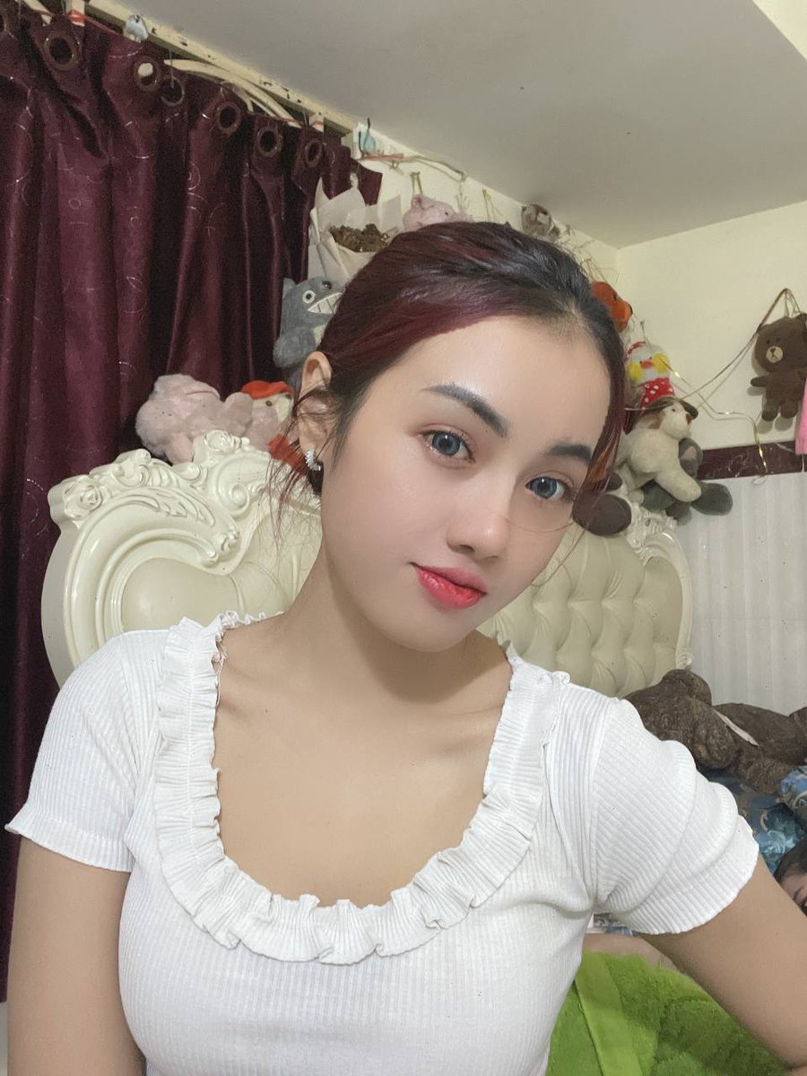 This is my first time contacting Twitter. It feels fresh and novel. Friends, here I come.