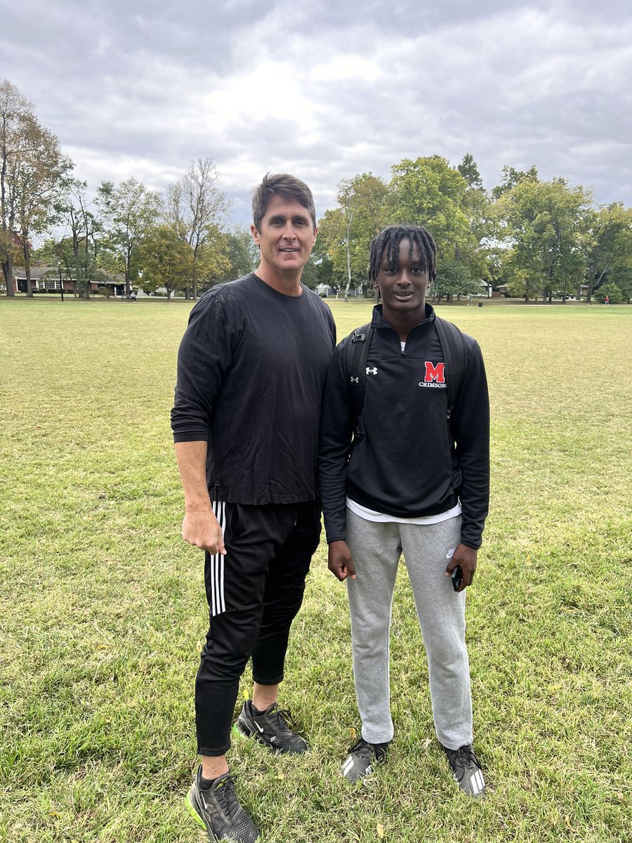 KdotvsKmack's tweet image. Just working. Sunday session with my new QB Trainer Mr Marty Lowe 🤞🏾
#manualfootball #workinsilence