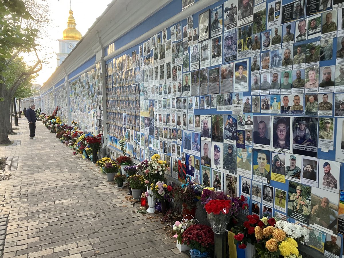 Memorial wall of the fallen in Kyiv is a hundred meter long