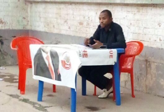 kapitaRache's tweet photo. UNC-MPN, Mobilisation et Propagande Nationale
Samedi 14/10/2023 au Haut Katanga, le coordon de la MPN-LIKASI Me #Willy #YABABA a échangé avec les cadres du parti ds la commune de likasi, quartier Toyota sur les enjeux électoraux.
#FN,Force Numérique MPN-UNC https://t.co/4awjVNthFO