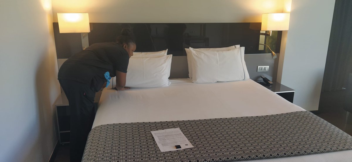 CalleEncuentro's tweet photo. Finalizado el periodo de prácticas en hoteles de las alumnas del Curso de Camarera de Pisos organizado por nuestra asociación en el marco de Puntos Formativos de @IncorporaAnd de @FundlaCaixa https://t.co/lKXj8maj2B