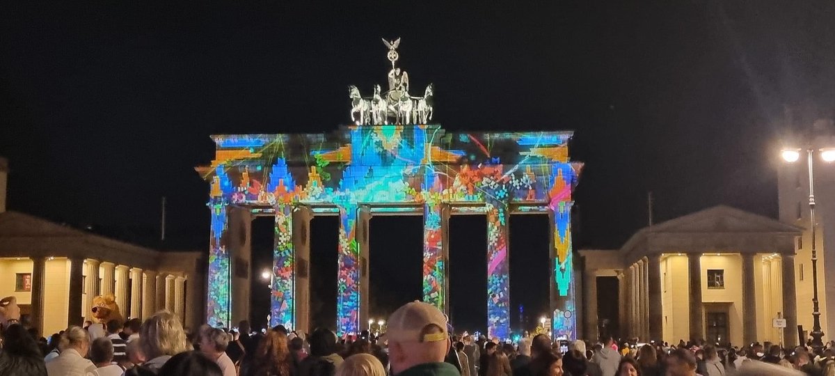 UKSV's tweet image. Berlin, you've been an incredible host for our recent pharmaceutical conference! From insightful talks to networking with passionate professionals, we had an amazing time producing our client’s multi-day Pharma event. #Europeevents #Pharma #Pharmaevents #liveevents