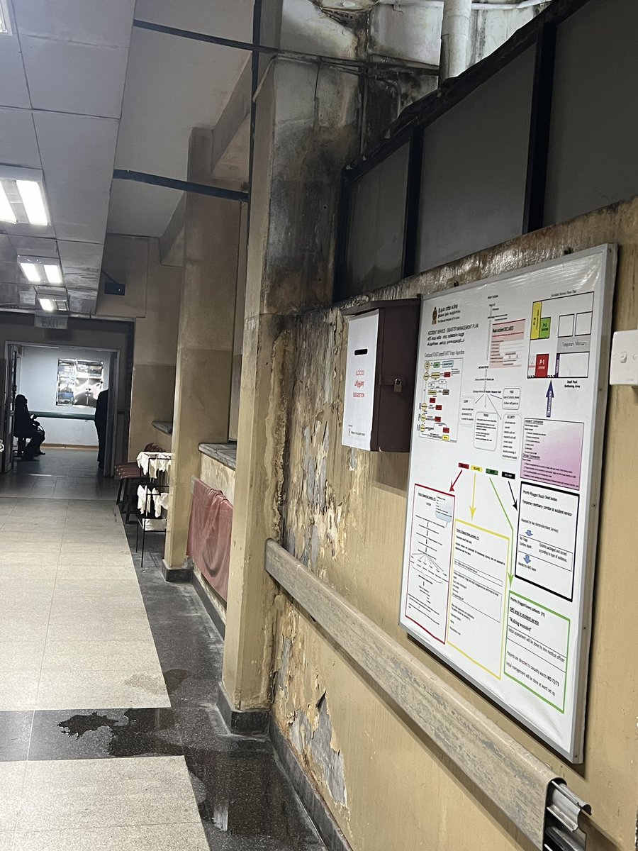charlenethuring's tweet photo. Visiting the emergency unit at #ColomboGeneralHospital might put you at risk of catching something more serious due to the shockingly unkempt conditions of the building. And this is only the X-ray waiting area. Cannot imagine the rest. @Keheliya_R @MoH_SriLanka @WHOSriLanka https://t.co/1872uodGim