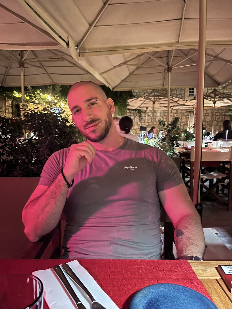 IvanSaltaric's tweet photo. Art and dinner, a great way to end the day #andywarhol #dubrovnik #nightout https://t.co/Fv43jeY7hD