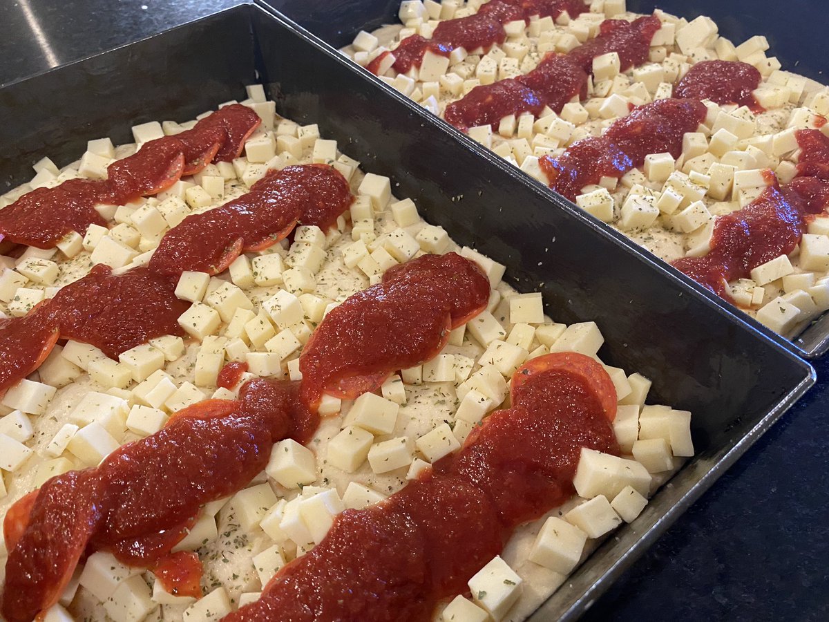 UniversityofQue's tweet photo. Before the bake. Some #DetroitStylePizza https://t.co/GPL1ZoR4w1